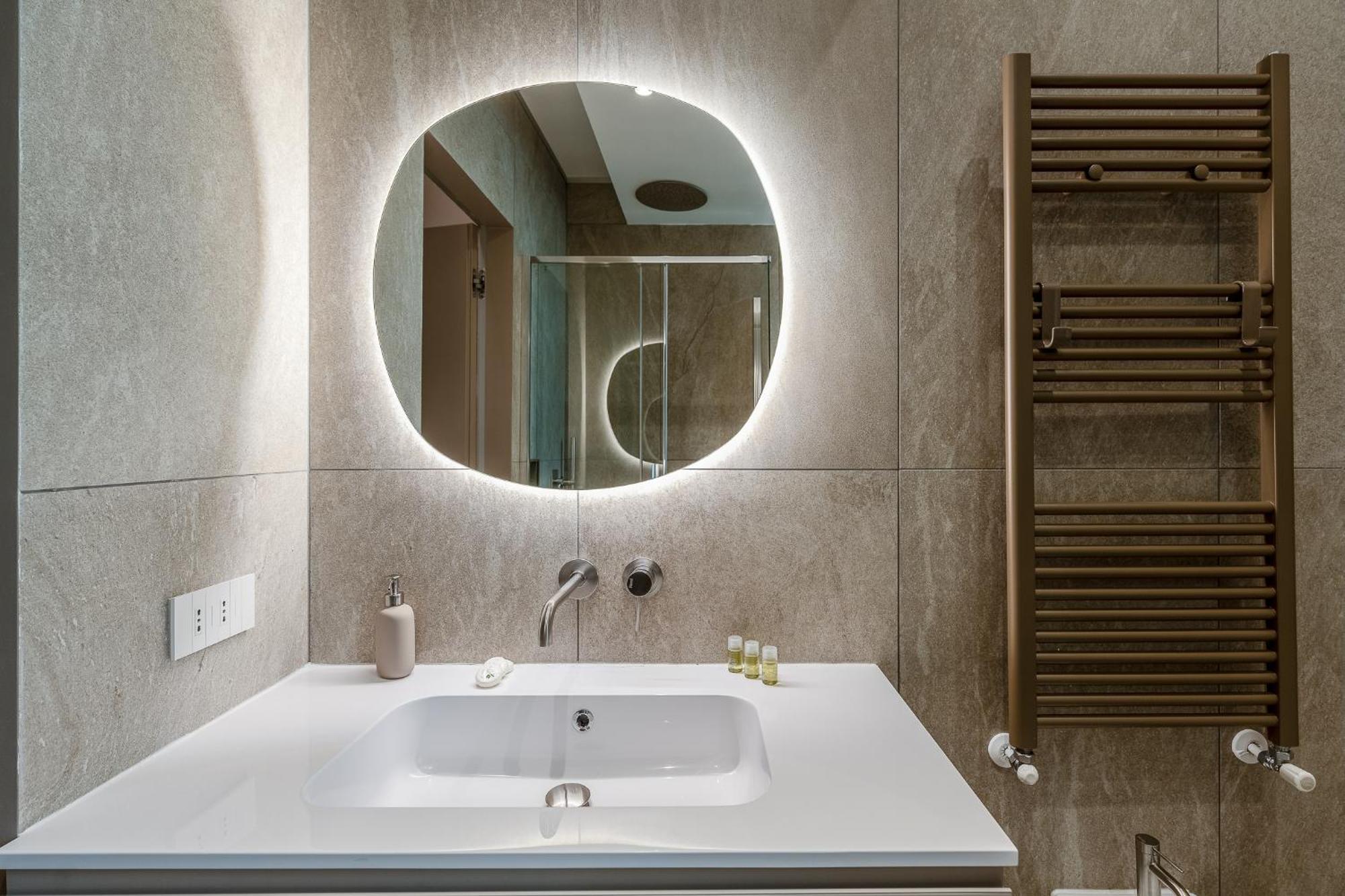 Luxury Apartment - Near Stazione Centrale Mediolan Zewnętrze zdjęcie