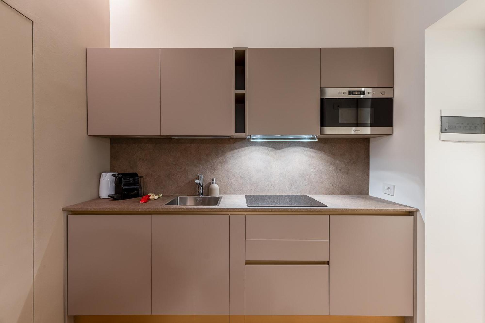 Luxury Apartment - Near Stazione Centrale Mediolan Zewnętrze zdjęcie
