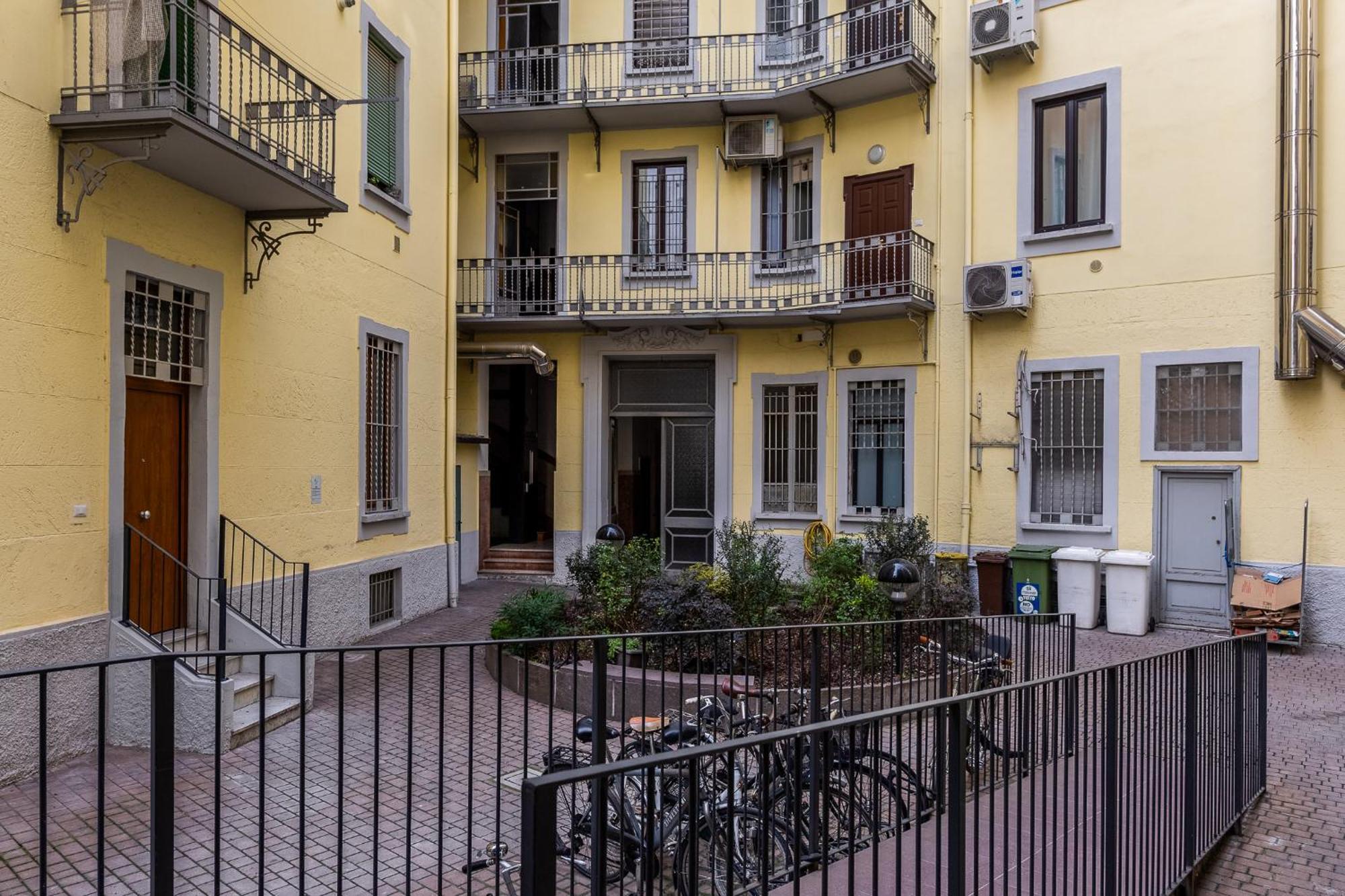 Luxury Apartment - Near Stazione Centrale Mediolan Zewnętrze zdjęcie